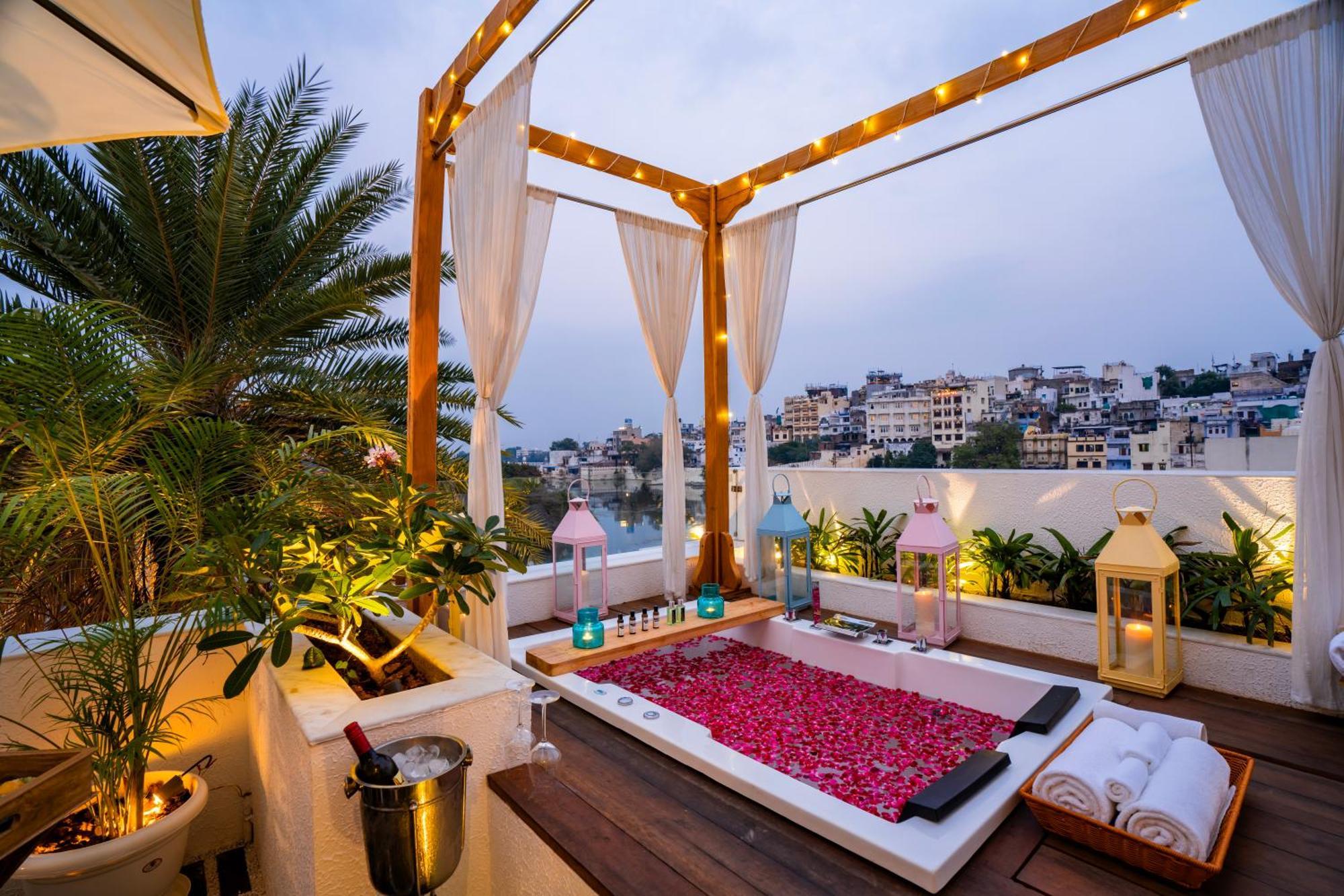 Moustache Udaipur Verandah Eksteriør bilde